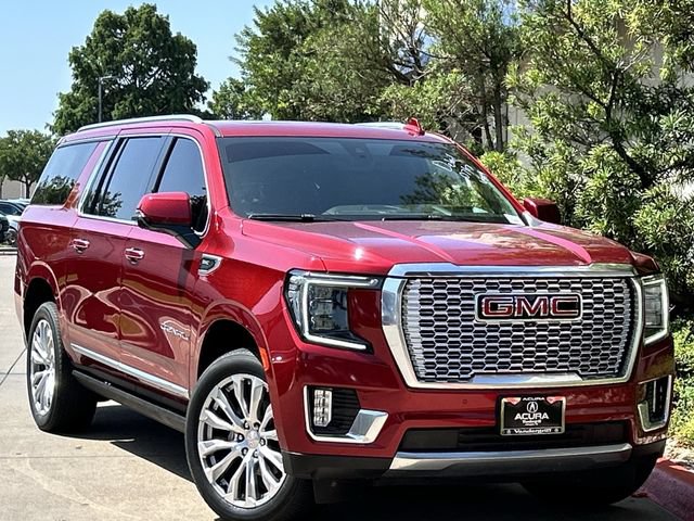 Used 2022 GMC Yukon XL Denali w/ Denali Premium Package AWD/4WD image 2
