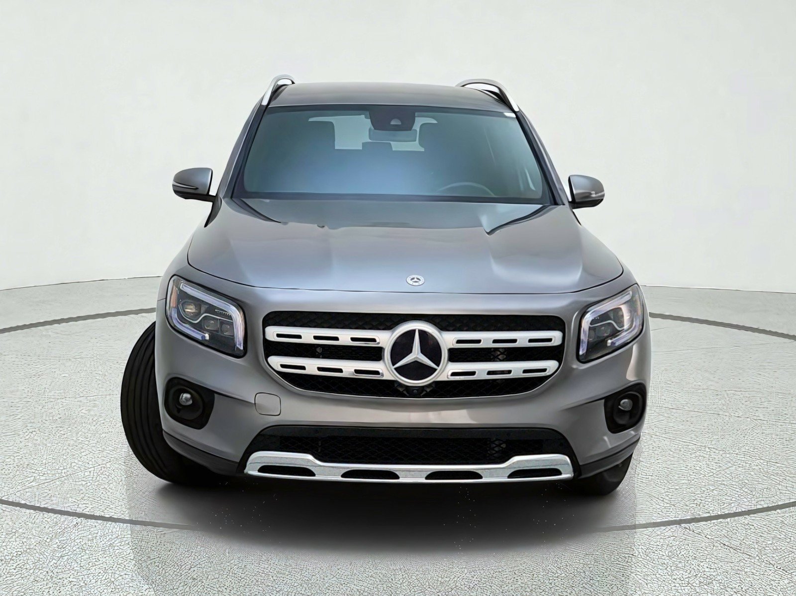 Used 2023 Mercedes-Benz GLB 250 4MATIC image 3