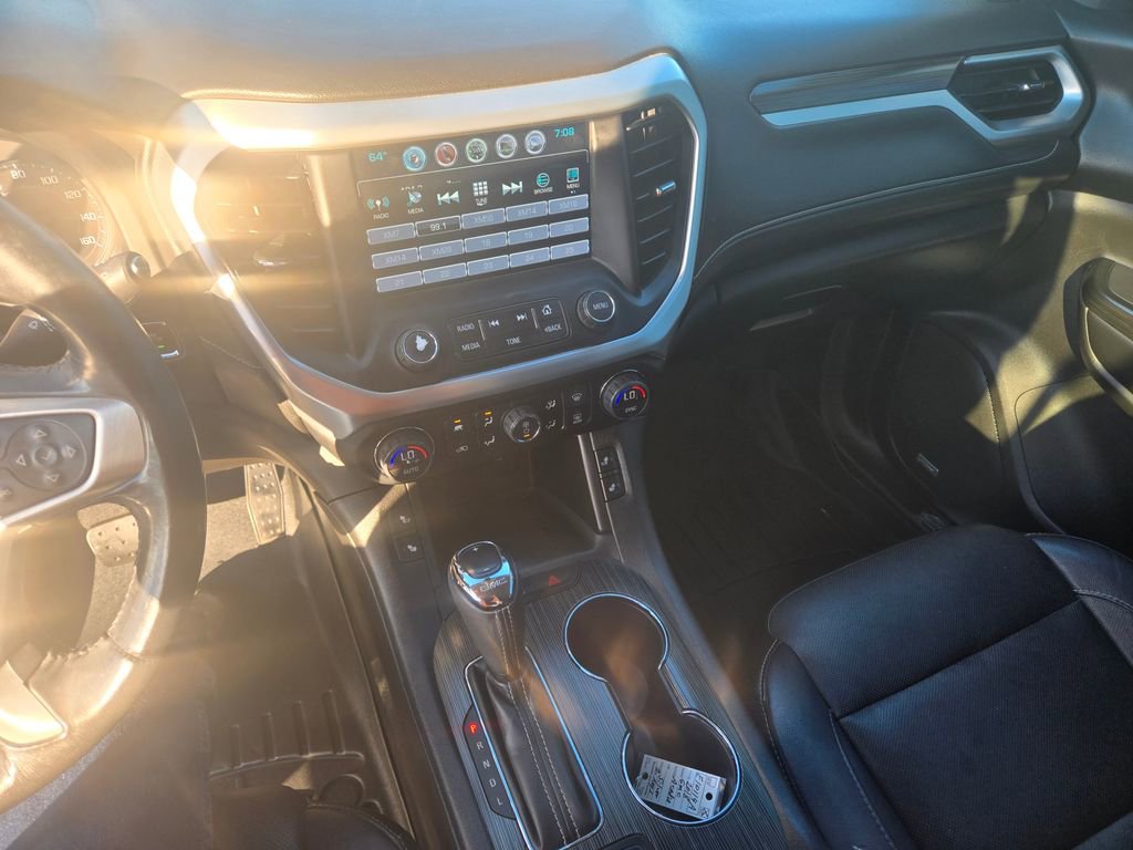 Used 2025 Chevrolet Traverse RS w/ LPO, Floor Liner Package FWD image 10