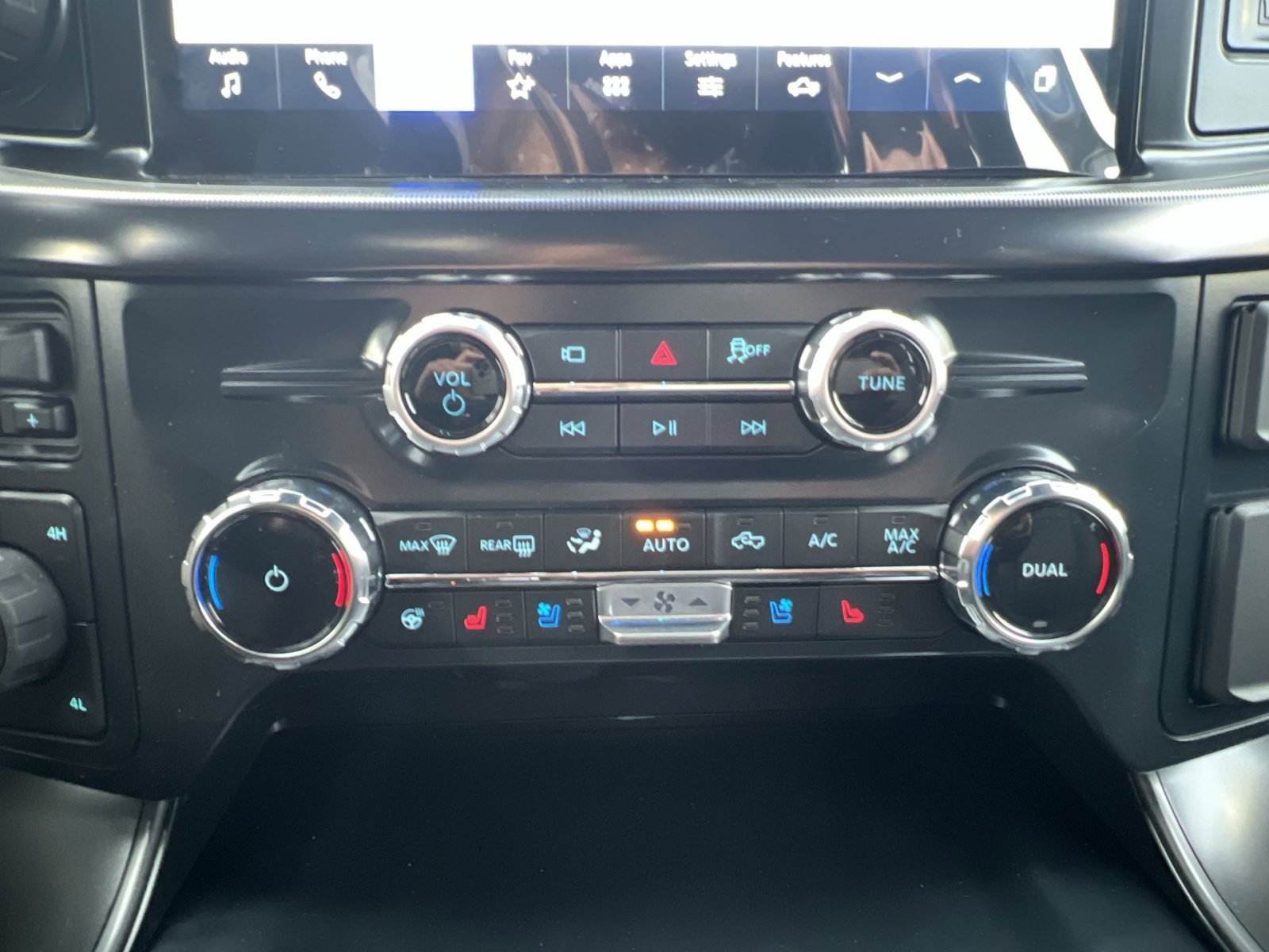 New 2026 Ford F150 Lariat w/ Equipment Group 502A High image 21