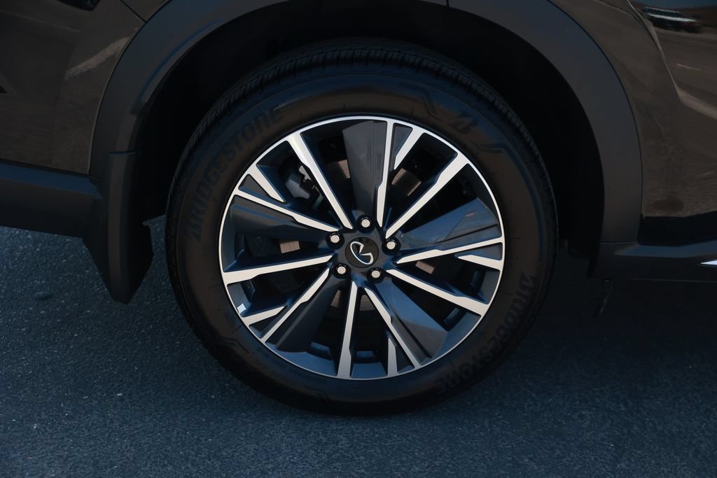 Used 2026 INFINITI QX60 Luxe w/ Cargo Package FWD image 11