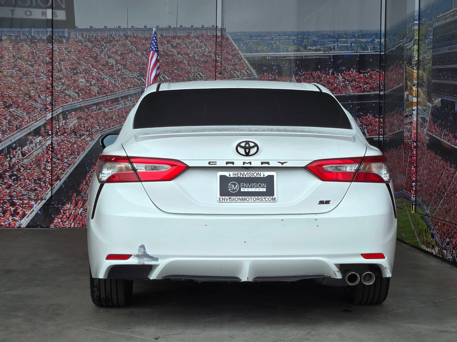 Used 2018 Toyota Camry SE w/ Moonroof Package FWD image 5