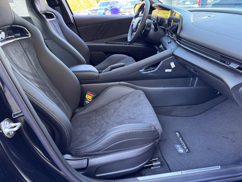 New 2026 Hyundai Elantra N FWD image 17
