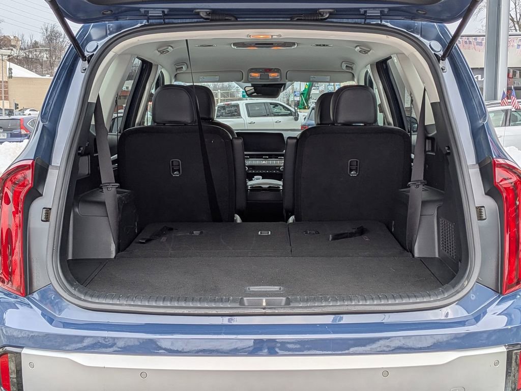 Used 2023 Kia Telluride S image 8