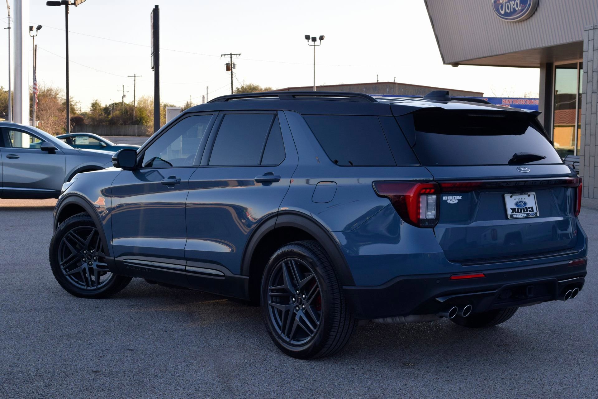 Certified 2025 Ford Explorer ST image 8