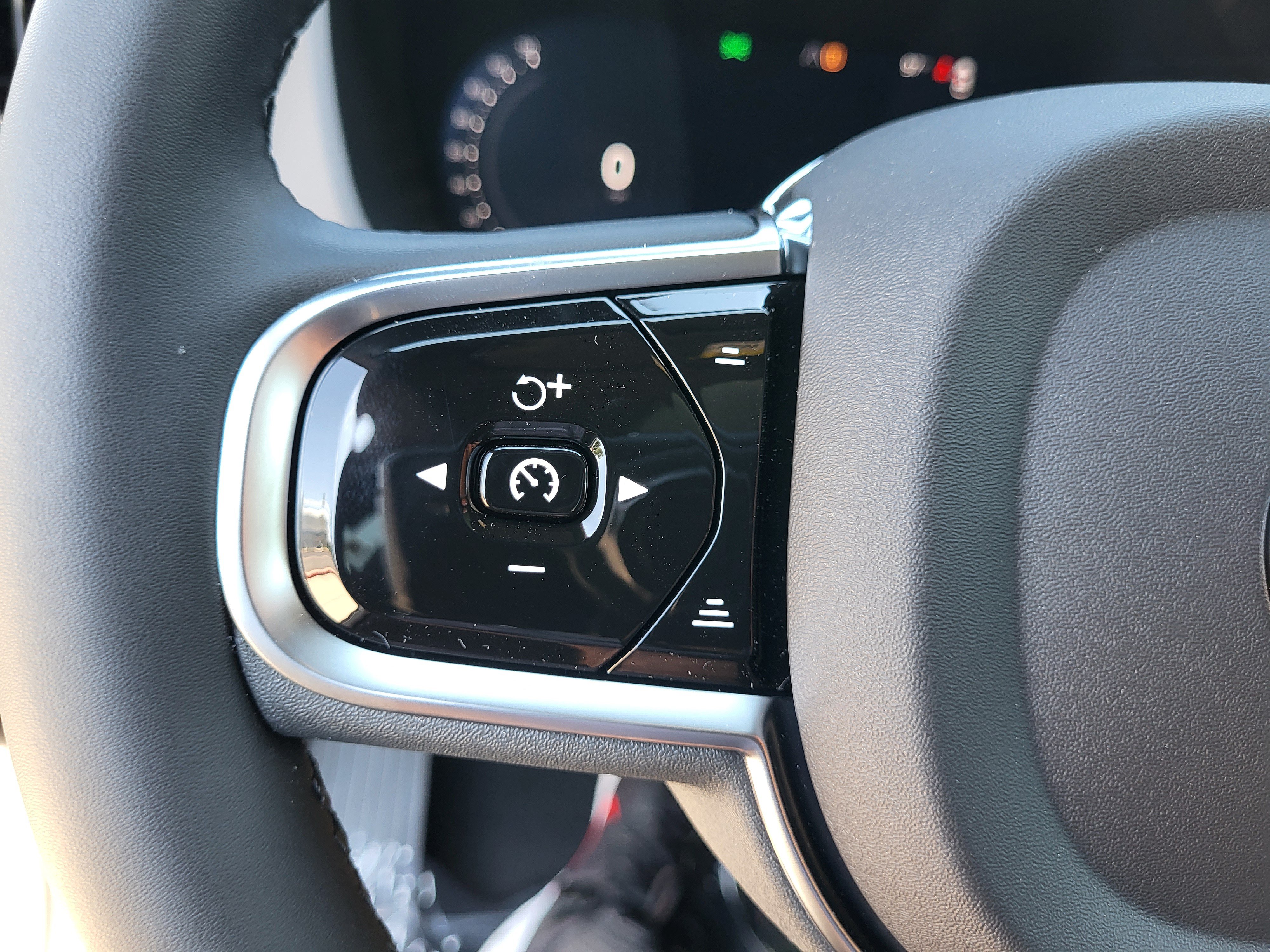 New 2026 Volvo XC60 T8 Core AWD/4WD image 12