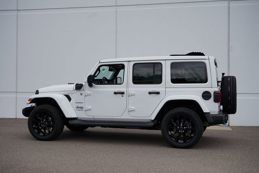 Used 2022 Jeep Wrangler Unlimited Sahara w/ Cold Weather Group image 6