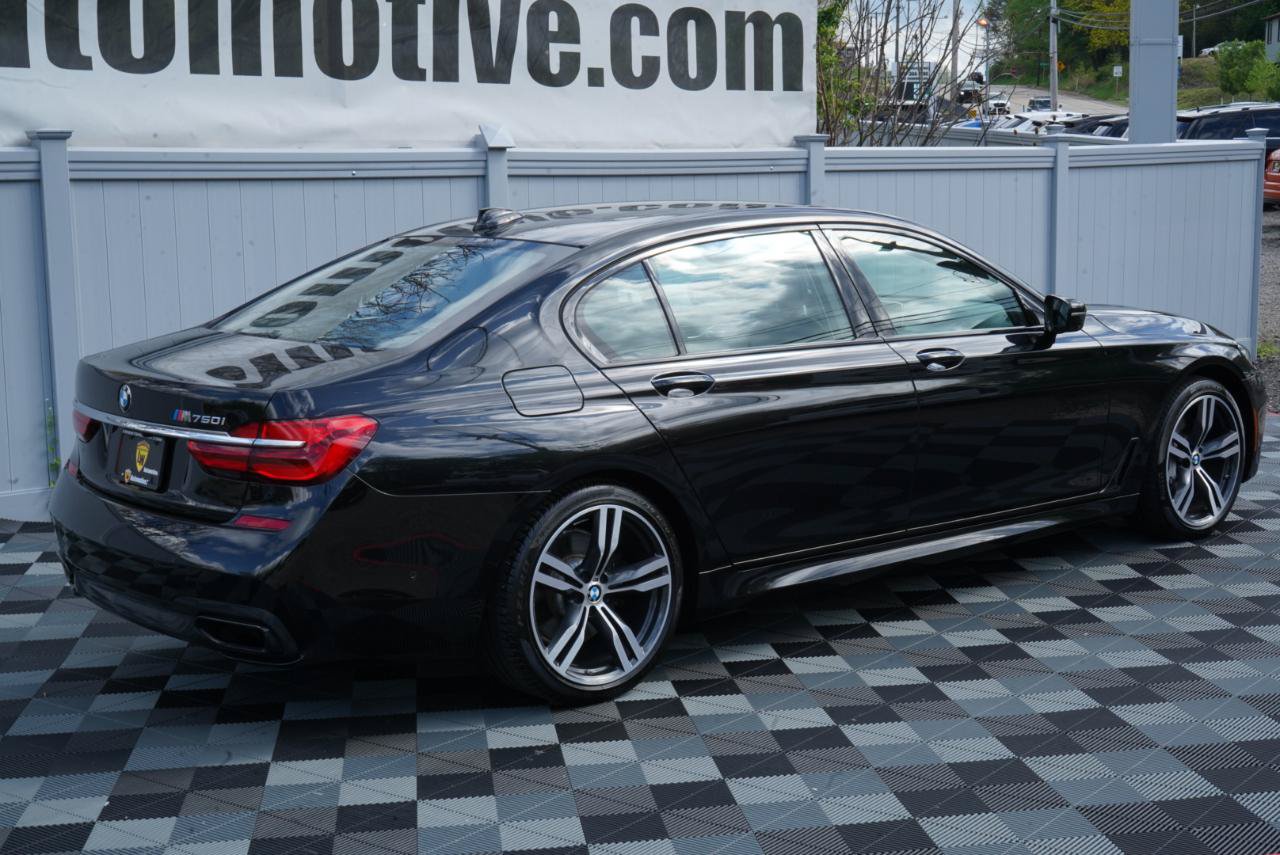 Used 2017 BMW 750i RWD image 5