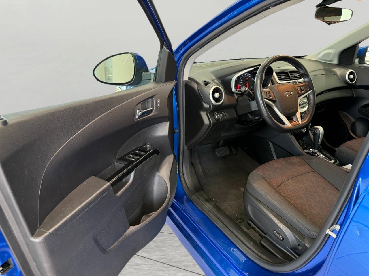 Used 2019 Chevrolet Sonic LT w/ Convenience Package FWD image 16