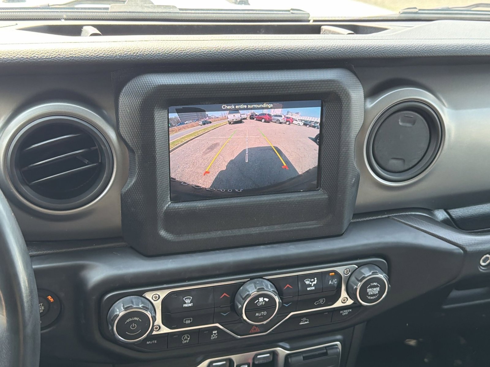 Used 2022 Jeep Wrangler Unlimited Sport image 19