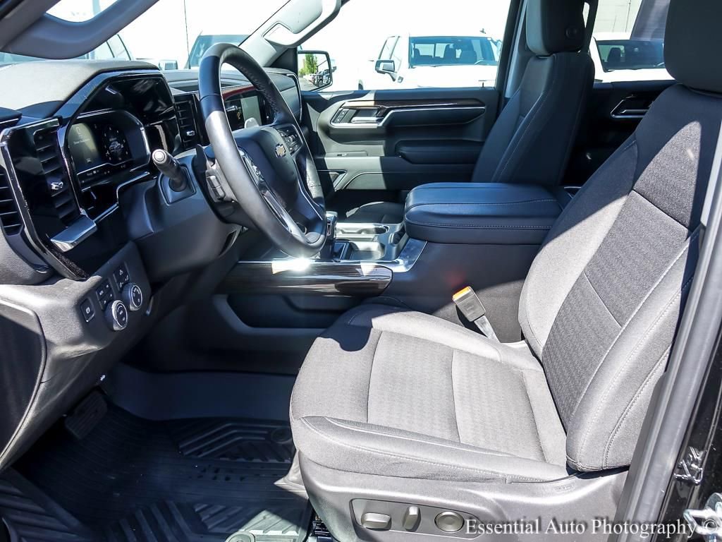 Used 2024 Chevrolet Silverado 1500 LT AWD/4WD image 10