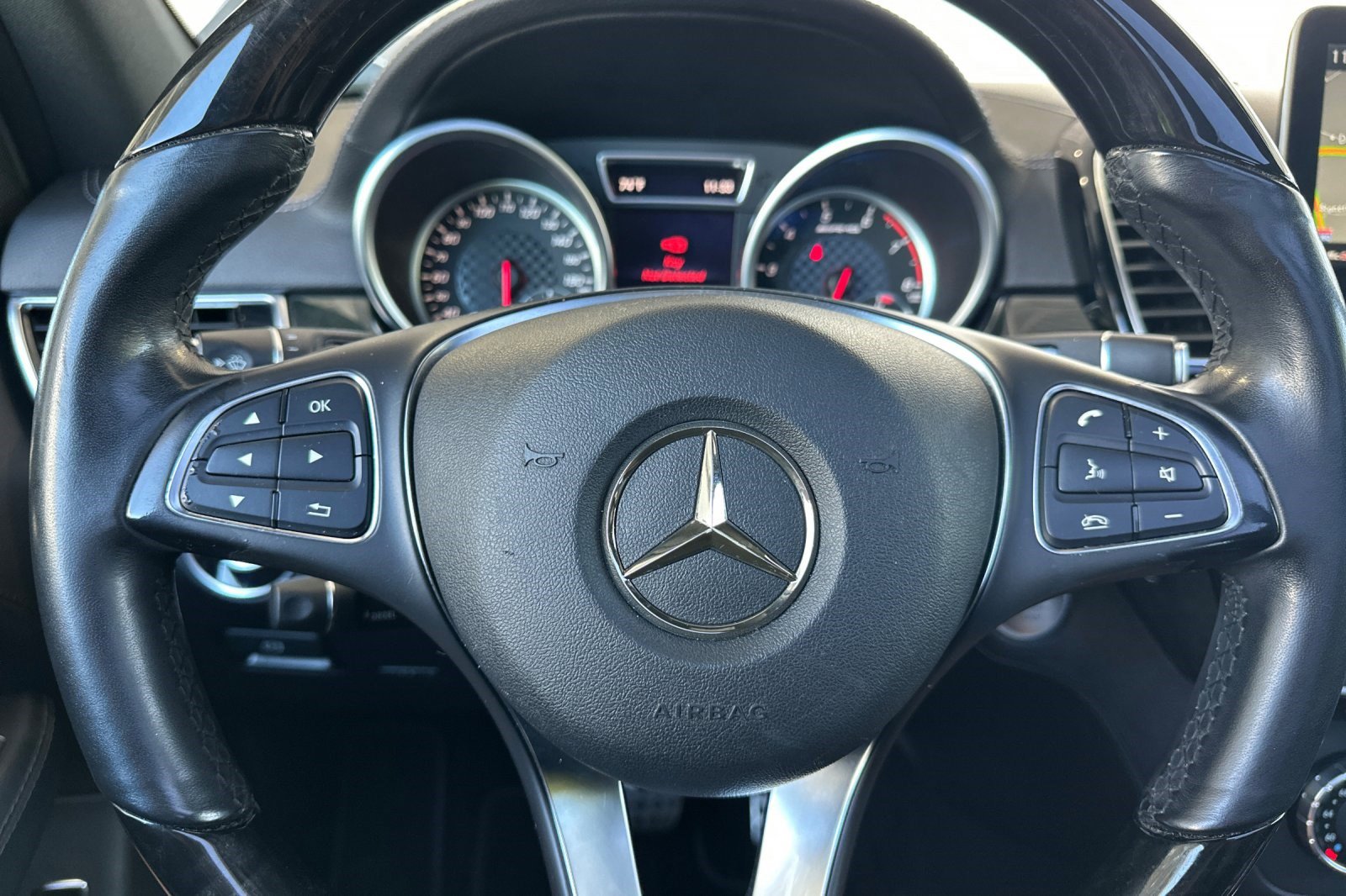 Used 2018 Mercedes-Benz GLE 43 AMG 4MATIC image 30