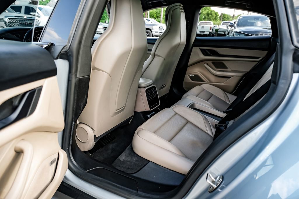 Used 2022 Porsche Taycan image 38