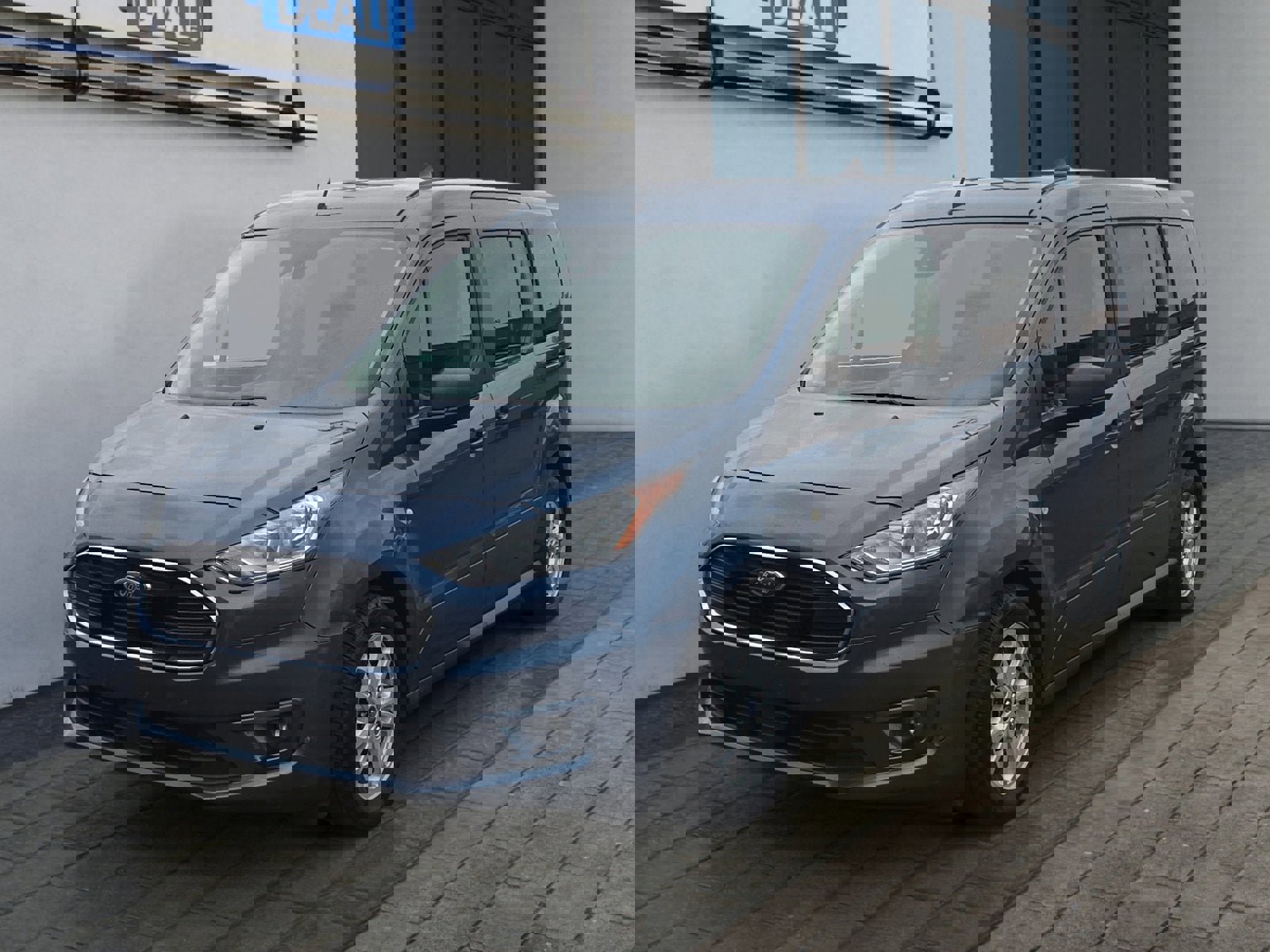 Used 2019 Ford Transit Connect XLT image 7