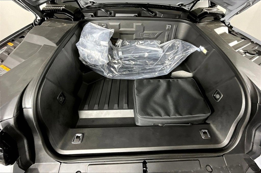 New 2026 GMC Hummer EV SUV image 2