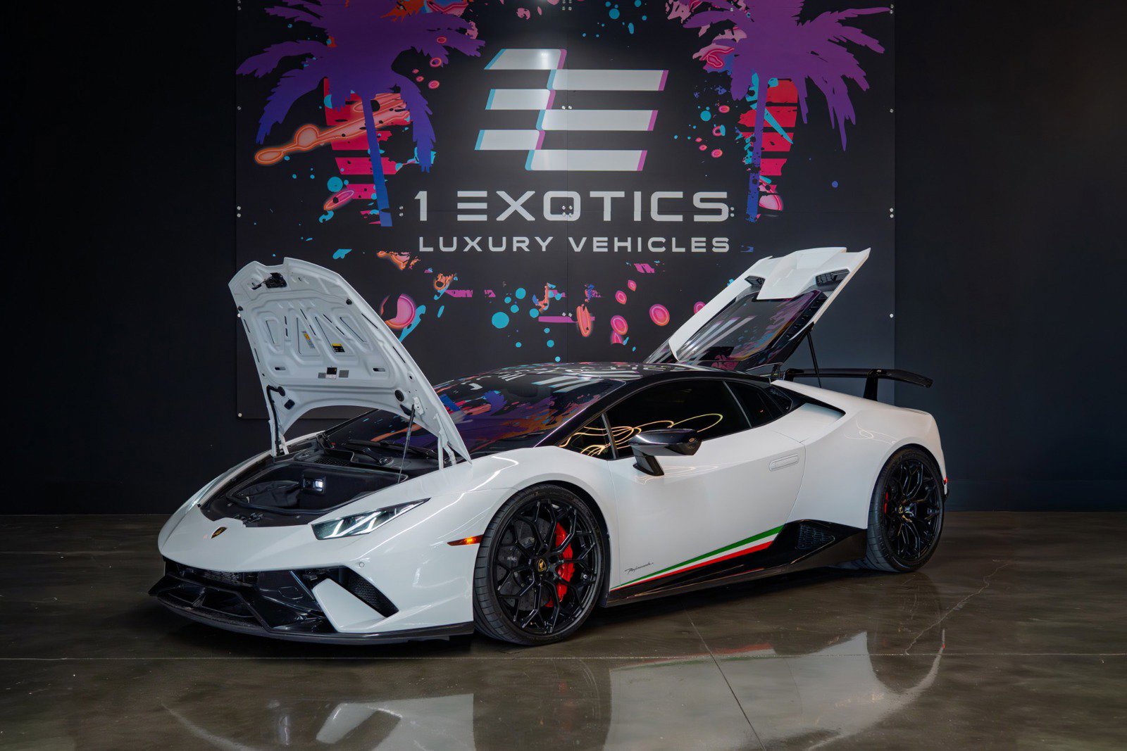 Used 2018 Lamborghini Huracan Performante image 3