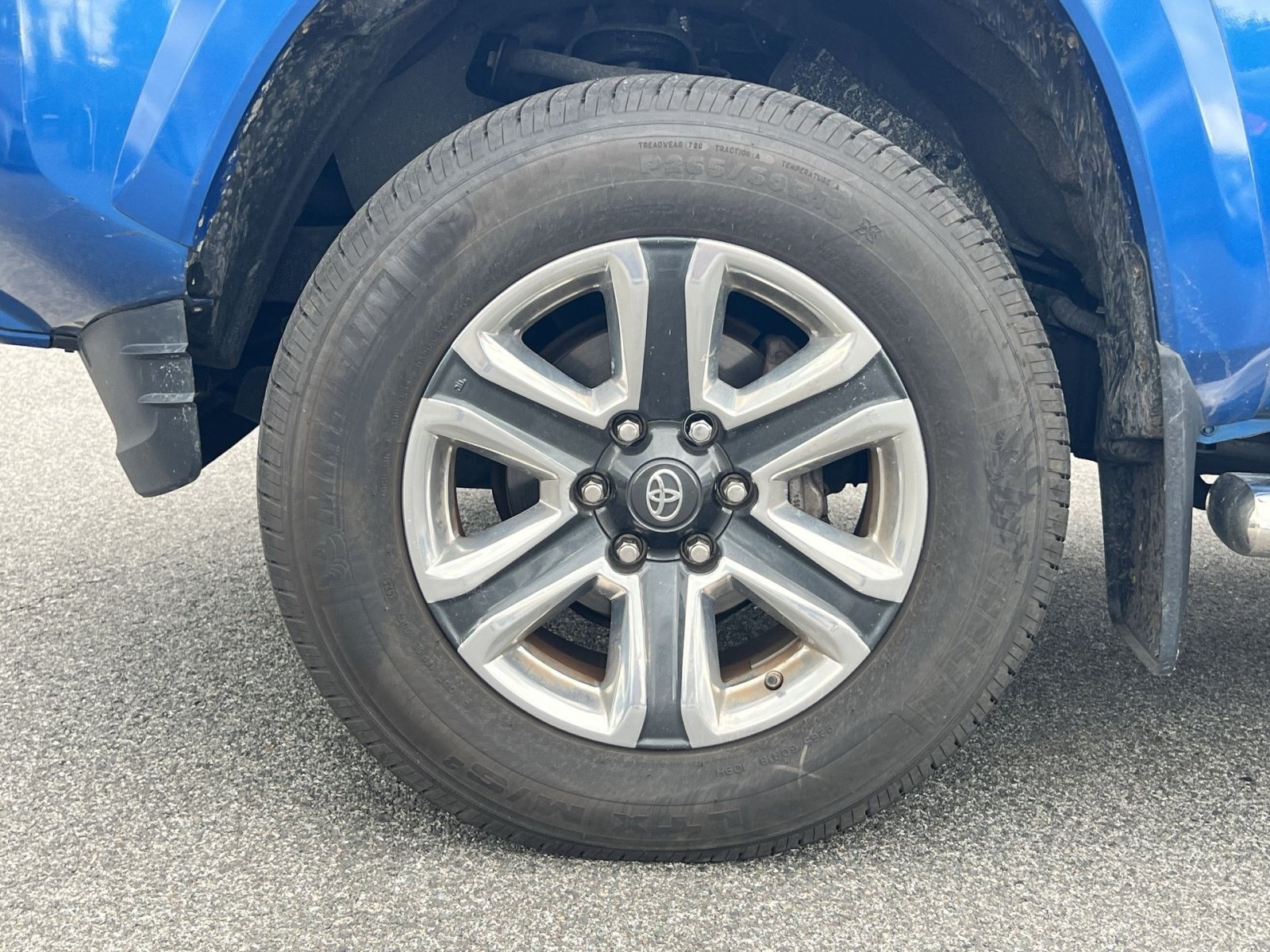 Used 2016 Toyota Tacoma Limited w/ Towing Package AWD/4WD image 11
