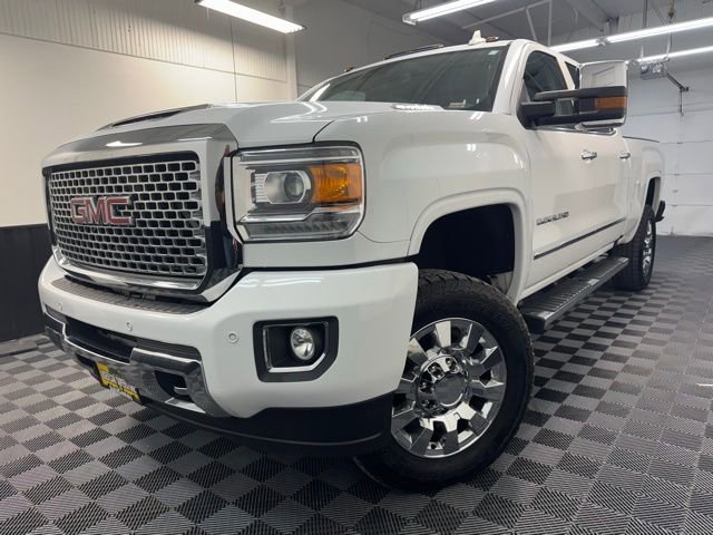 Used 2017 GMC Sierra 2500 Denali w/ Duramax Plus Package image 3