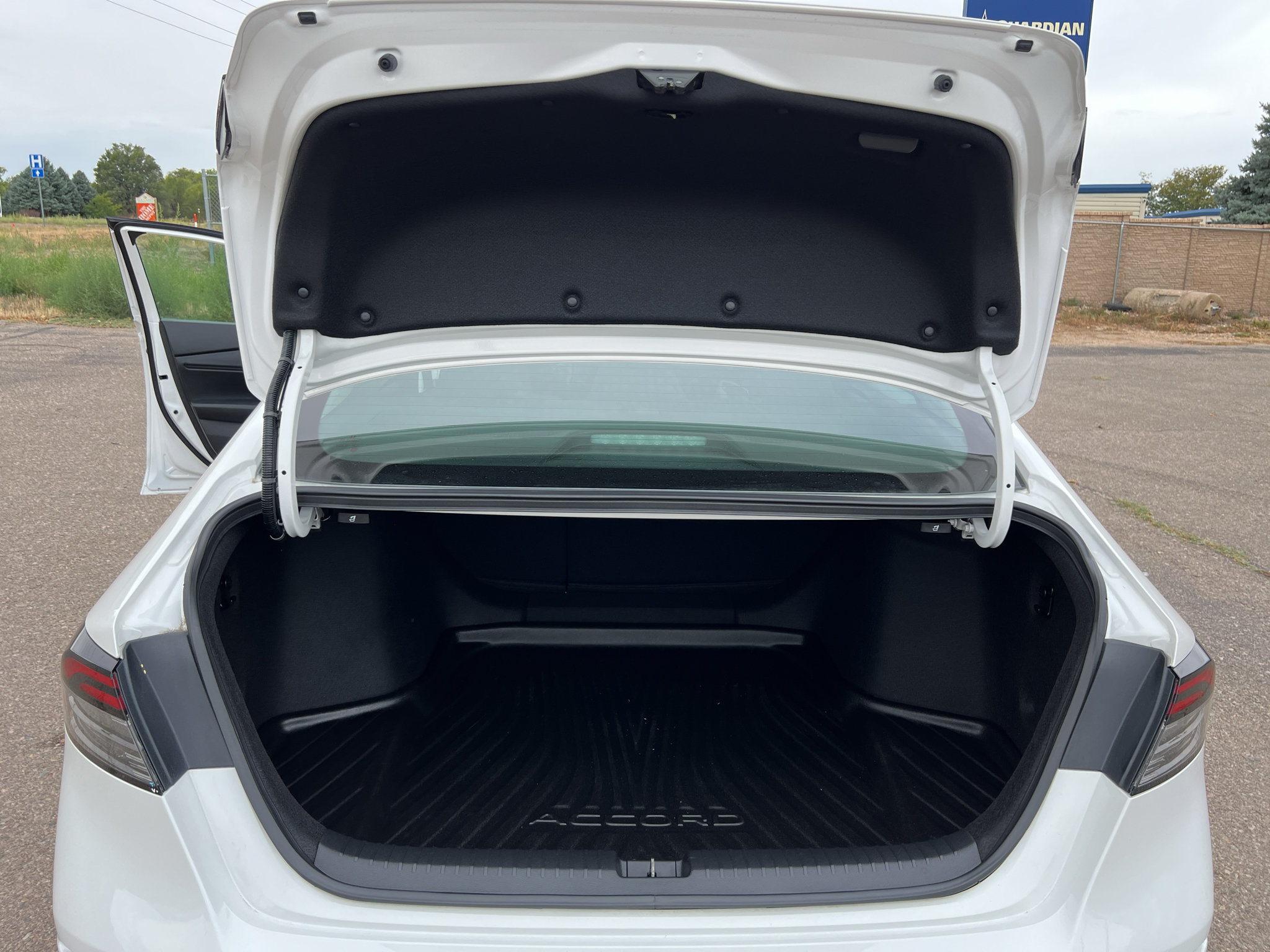 Used 2025 Honda Accord SE image 25
