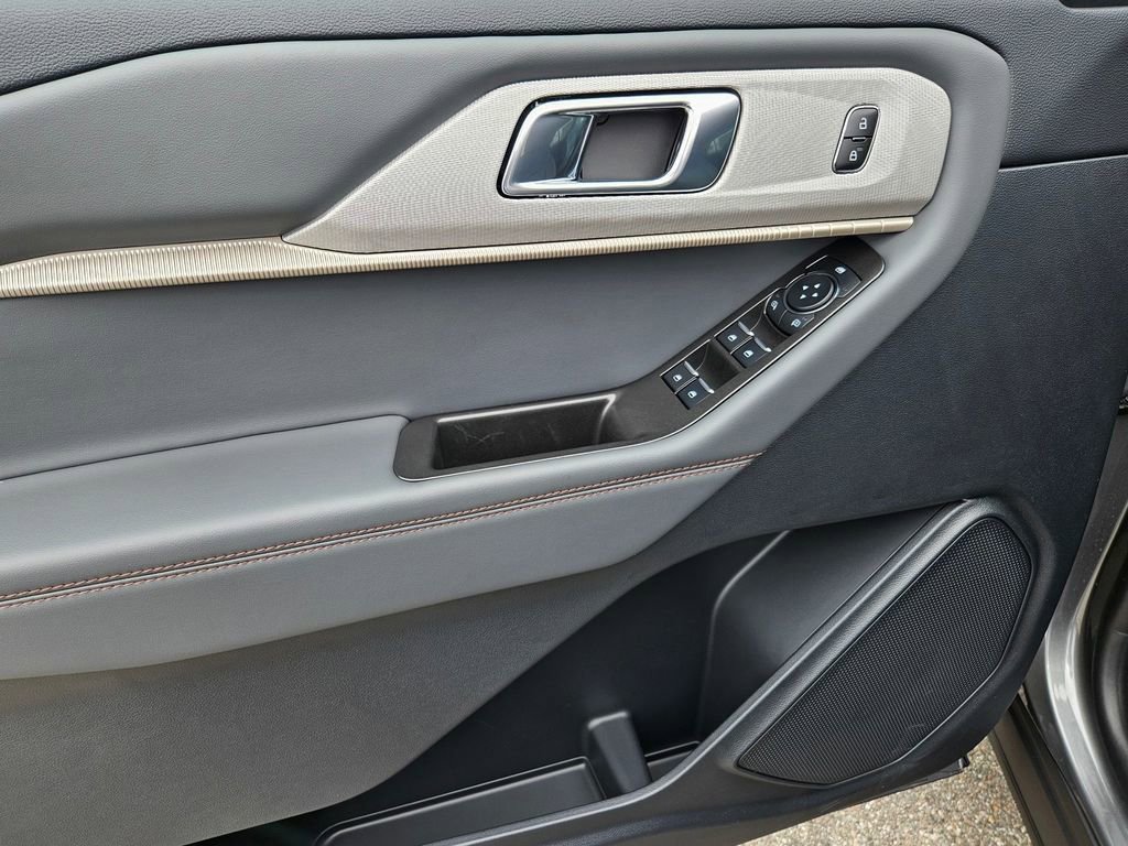 New 2026 Ford Explorer Active w/ Active Comfort Package image 12