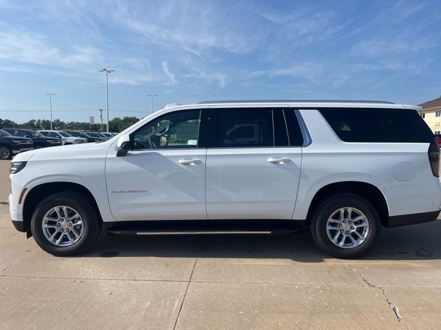 New 2025 Chevrolet Suburban LS image 10