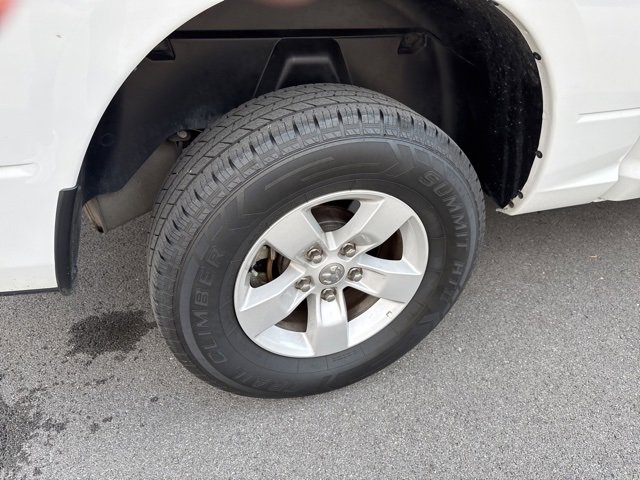 Used 2022 RAM 1500 Classic SLT image 9