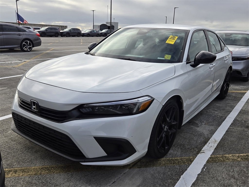 Used 2023 Honda Civic Sport image 6