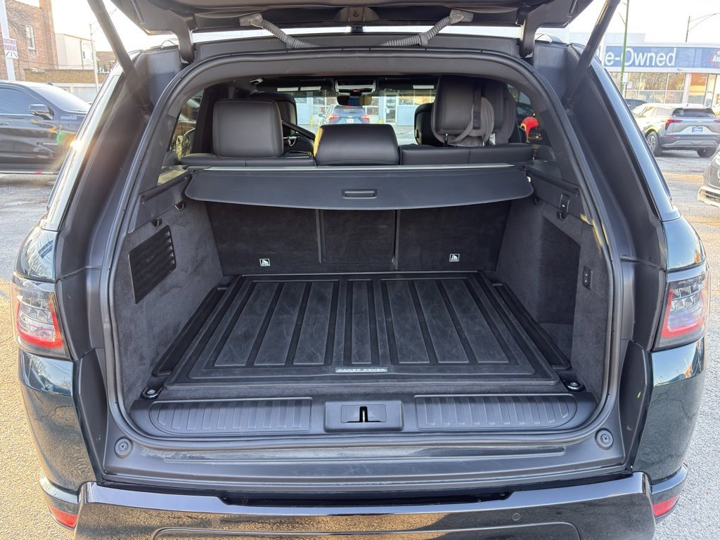 Used 2021 Land Rover Range Rover Sport HST image 12