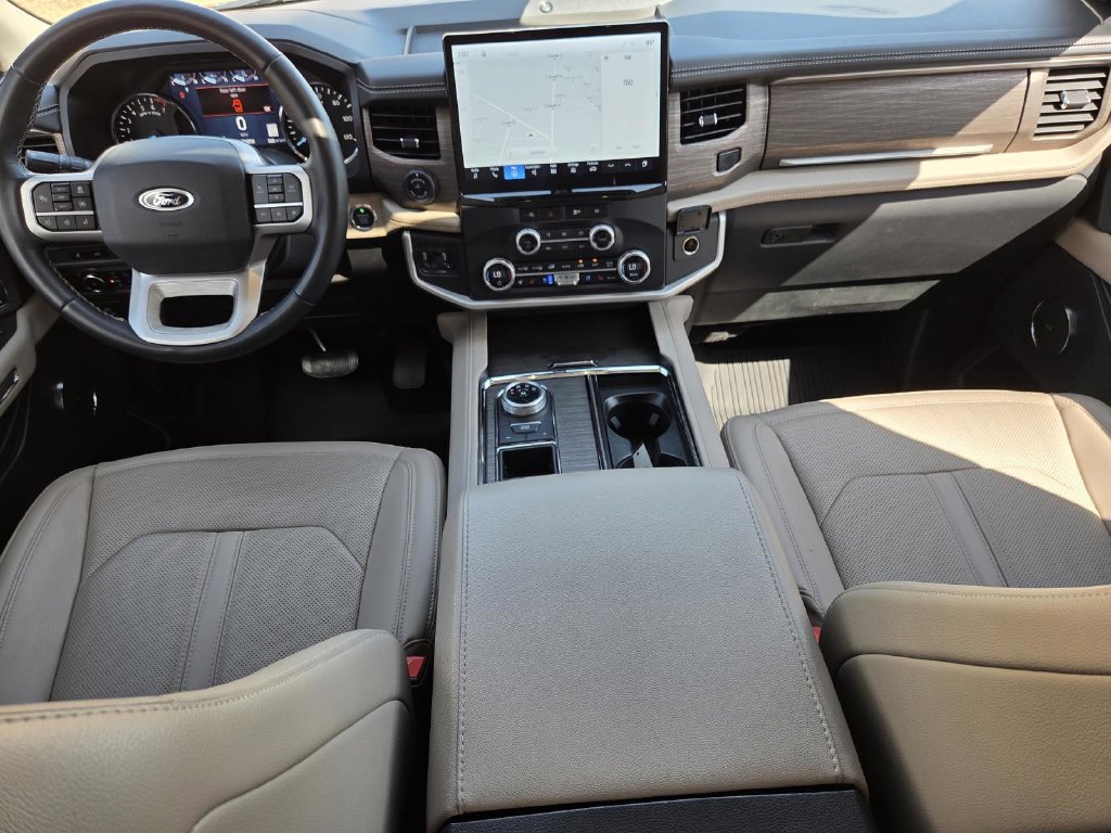 Used 2024 Ford Expedition Limited RWD image 13