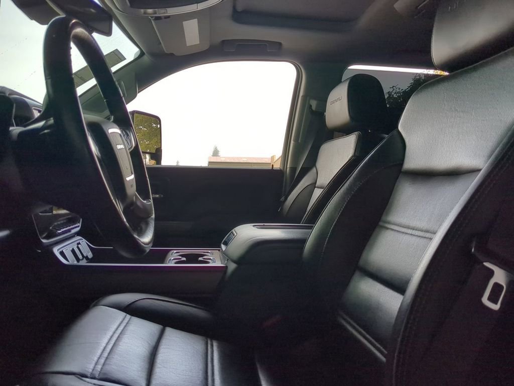 Used 2017 GMC Sierra 2500 Denali w/ Duramax Plus Package image 6