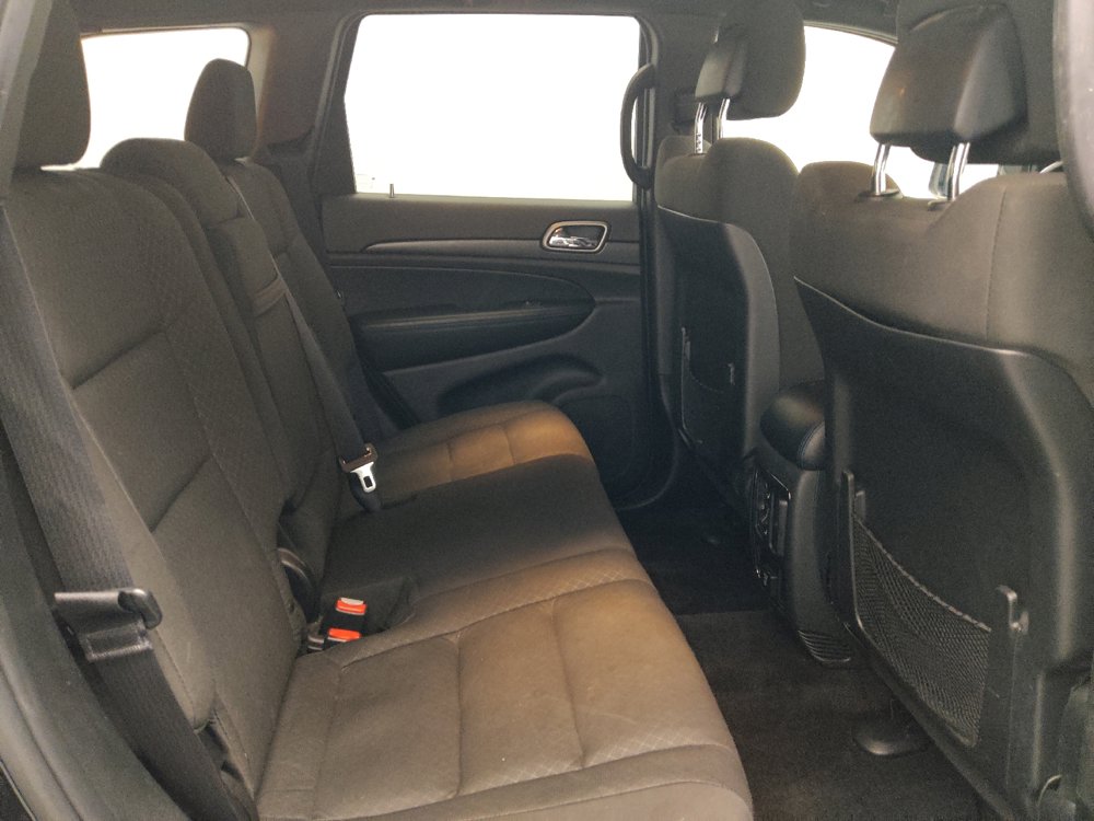 Used 2018 Jeep Grand Cherokee Laredo AWD/4WD image 19