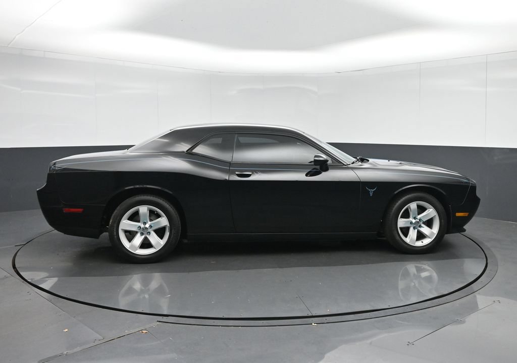 Used 2012 Dodge Challenger SXT RWD image 8