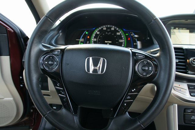 Used 2015 Honda Accord Touring image 18