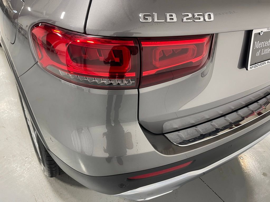 Certified 2020 Mercedes-Benz GLB 250 4MATIC image 13