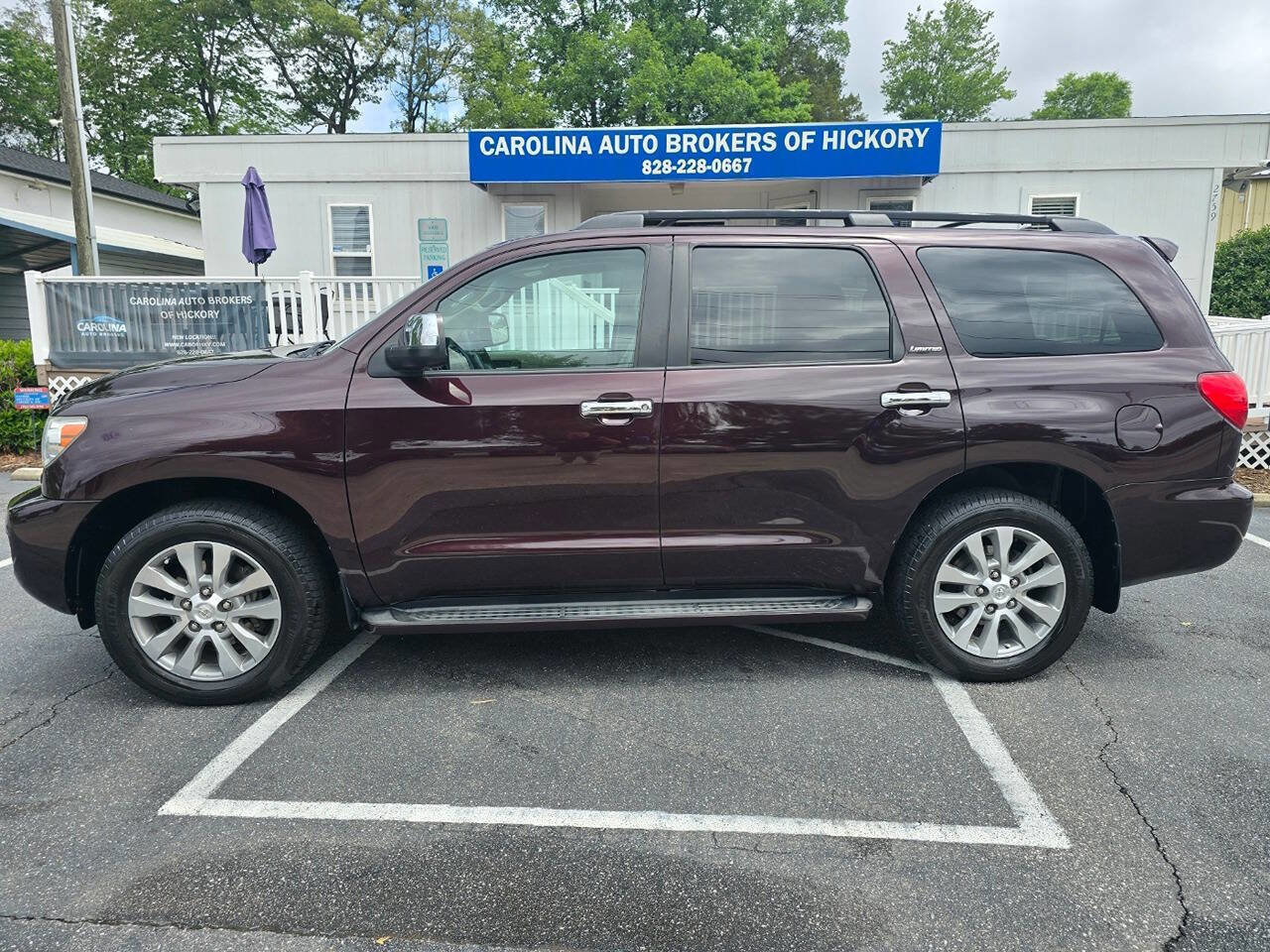 Used 2015 Toyota Sequoia Limited RWD image 3