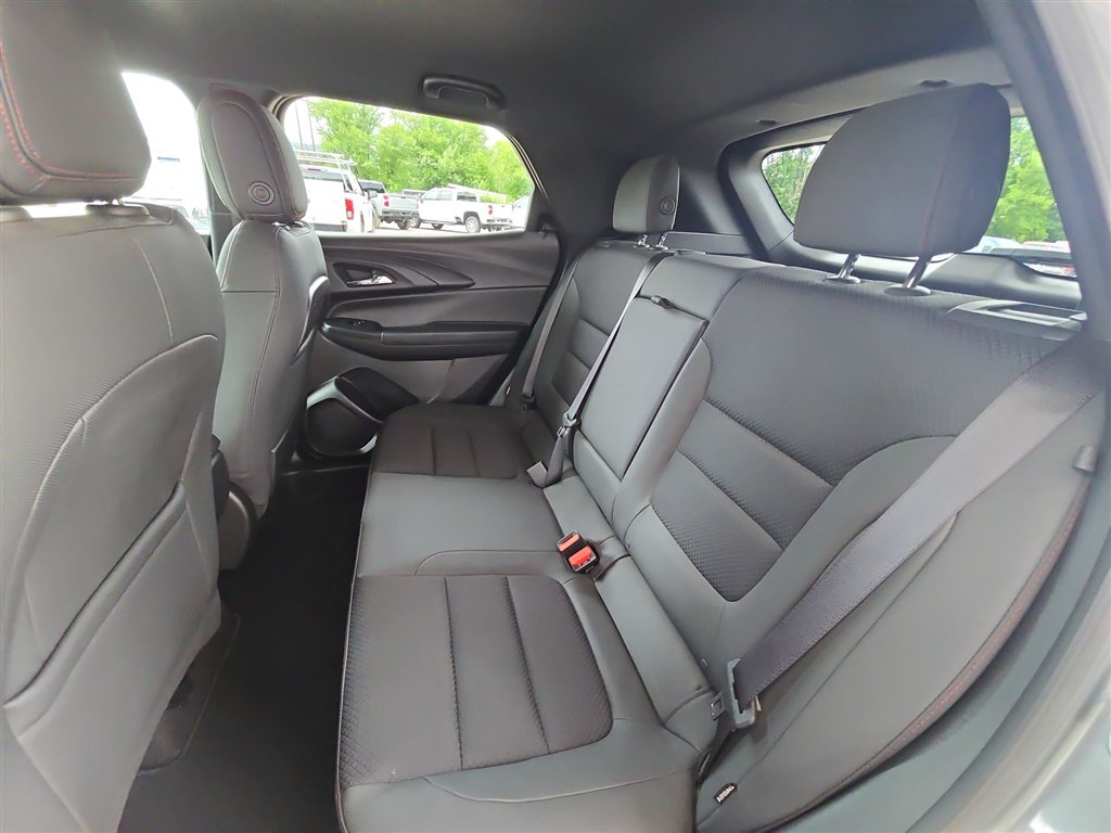 Used 2023 Chevrolet TrailBlazer RS FWD image 23