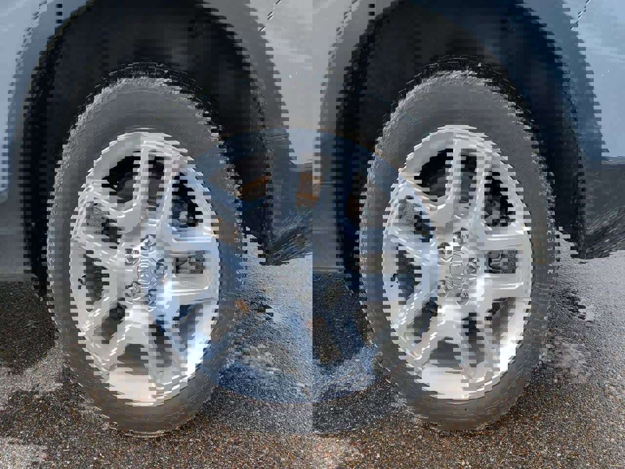 Used 2025 Honda Passport EX-L image 13