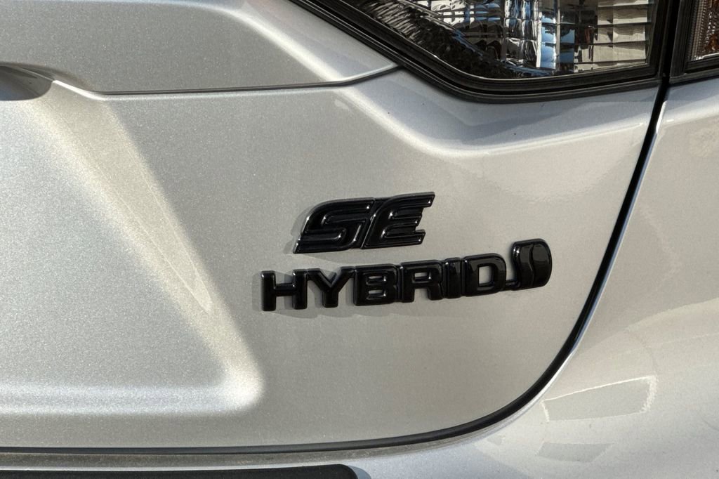 Used 2024 Toyota Corolla SE image 27