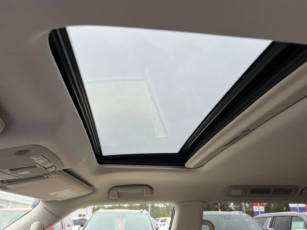 Used 2020 Nissan Armada SL w/ Premium Package image 24