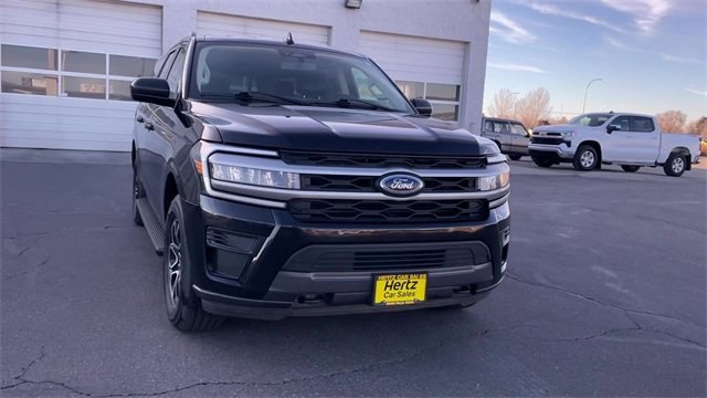 Used 2023 Ford Expedition Max XLT image 4
