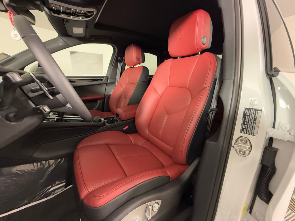 New 2026 Porsche Macan S image 5