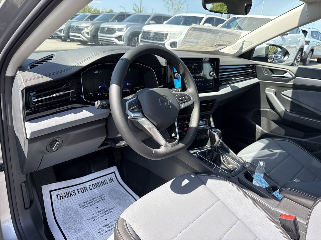 New 2025 Volkswagen Jetta SE image 10