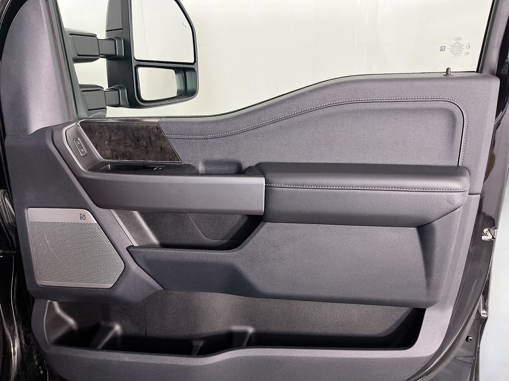 Used 2025 Ford F450 Lariat w/ Lariat Ultimate Package AWD/4WD image 38