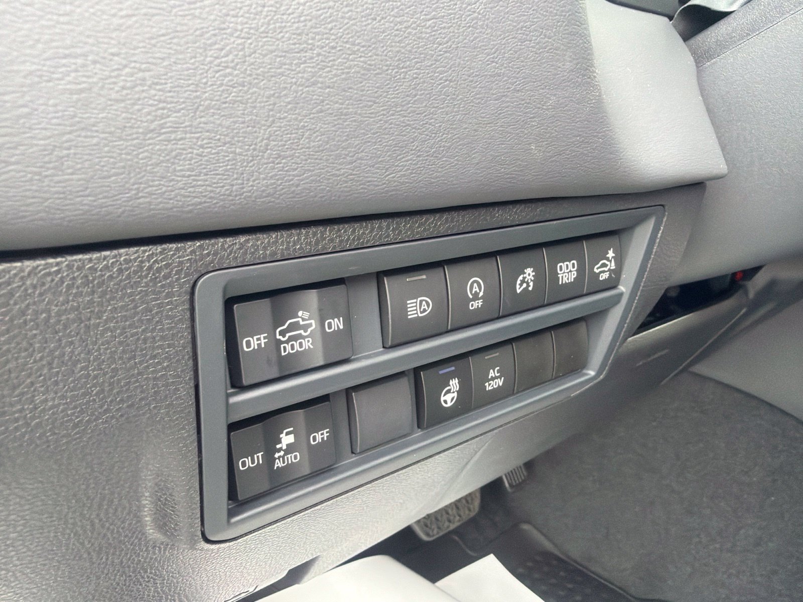 New 2026 Toyota Tundra Platinum AWD/4WD image 14