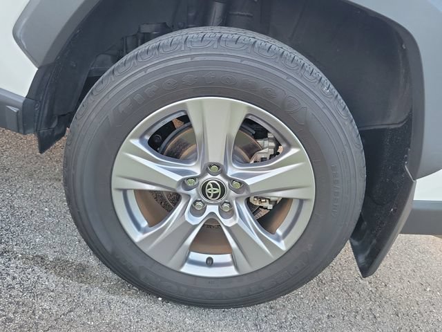 Used 2024 Toyota RAV4 XLE FWD image 6