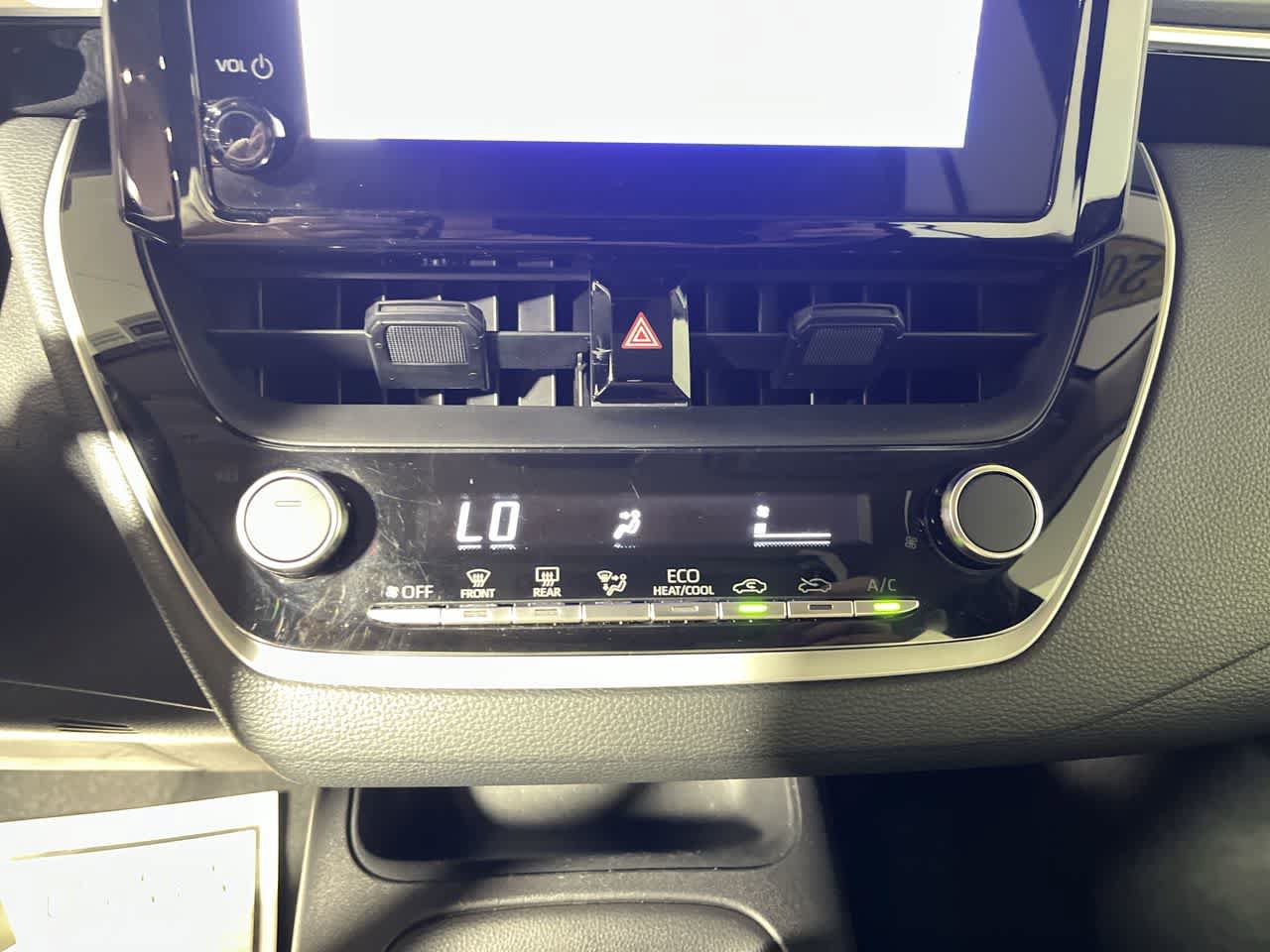 Used 2025 Toyota Corolla LE FWD image 21