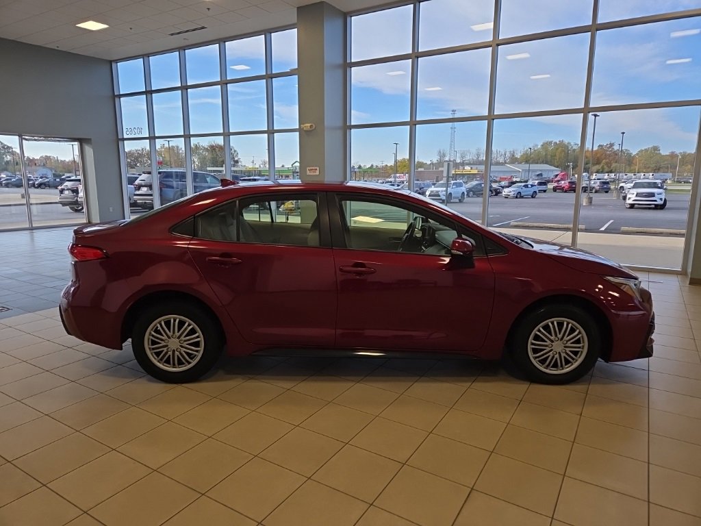 Used 2024 Toyota Corolla SE image 6