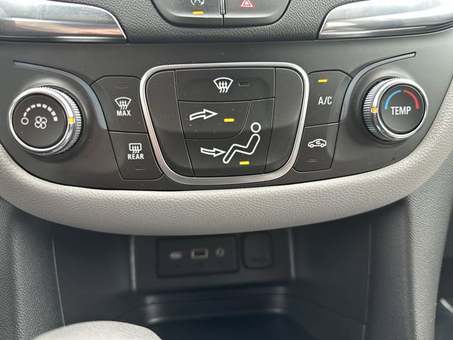 Used 2024 Chevrolet Equinox LS w/ LS Convenience Package FWD image 19