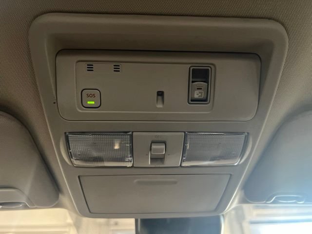 Used 2023 Nissan Titan SV w/ SV Convenience Package AWD/4WD image 18