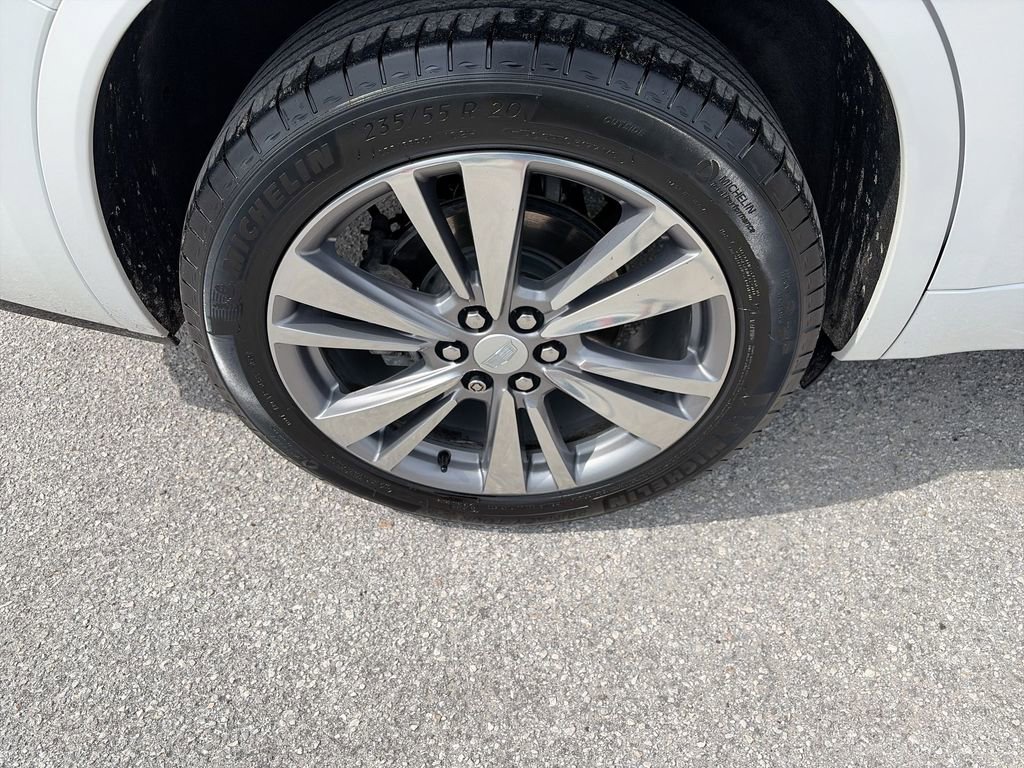 Used 2024 Cadillac XT6 Premium Luxury w/ LPO, Floor Liner Package AWD/4WD image 39